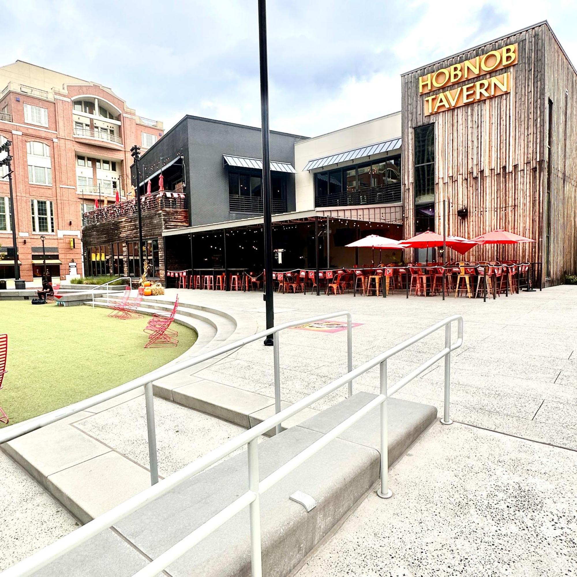 Grand 3br Loft In Atlantic Station Apartment