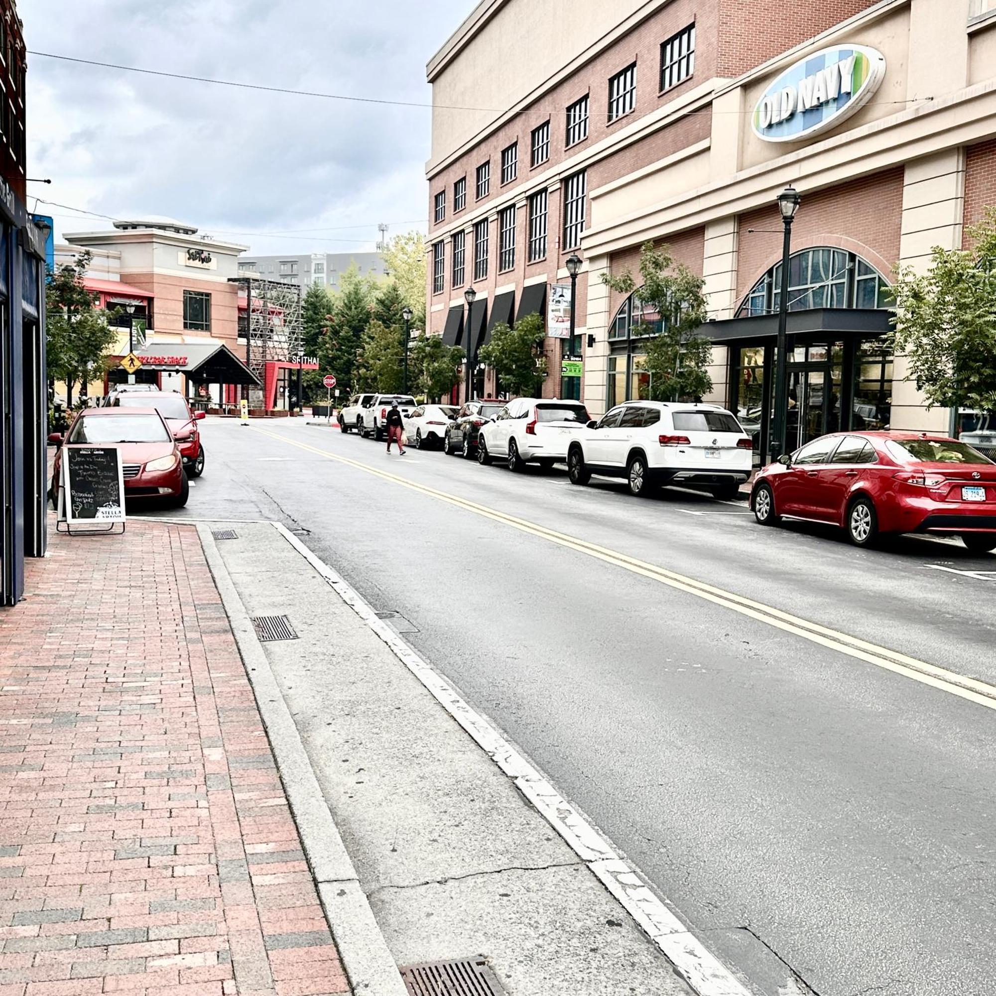 Grand 3br Loft In Atlantic Station *
