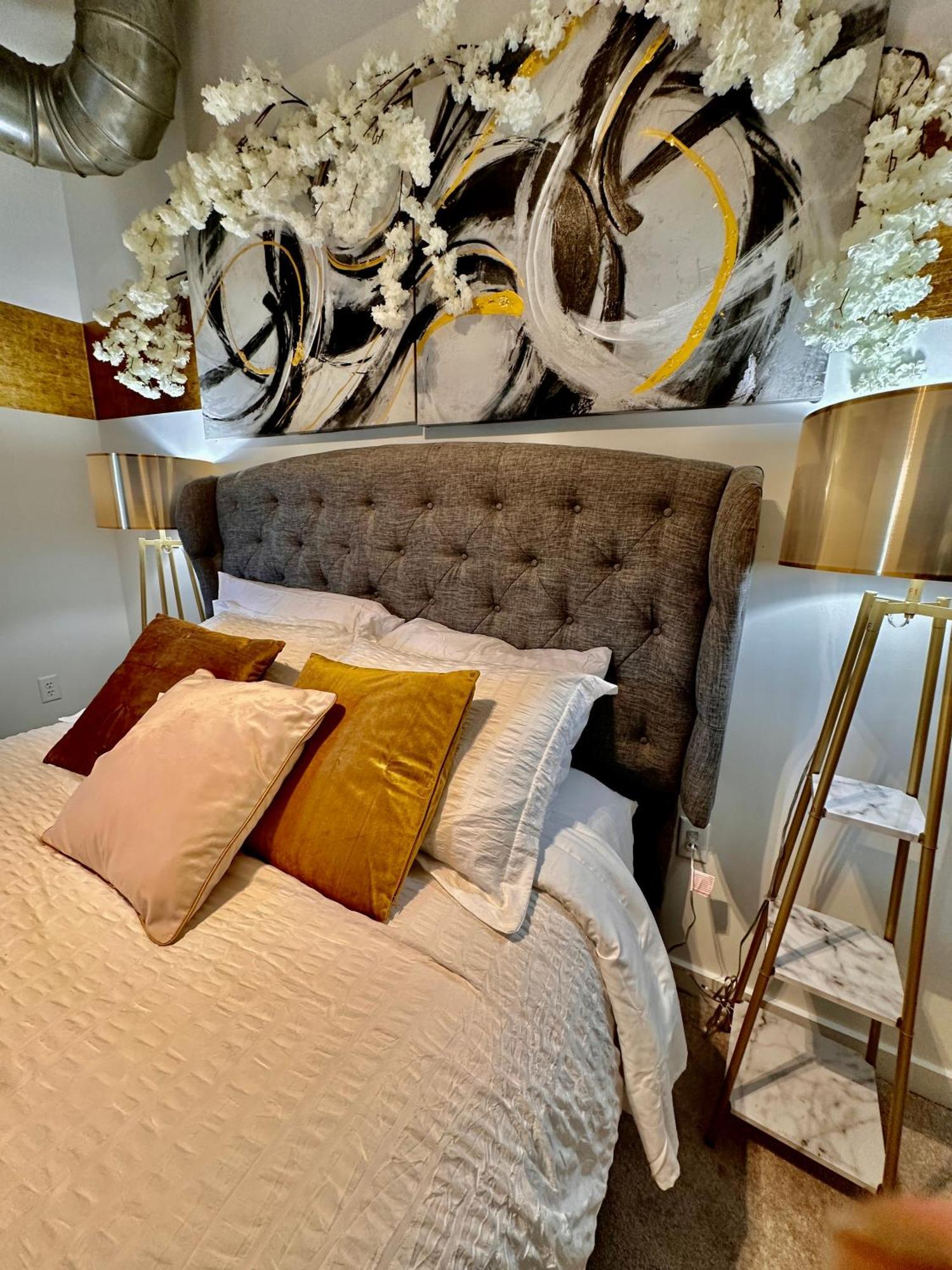 Apartment Grand 3br Loft In Atlantic Station Atlanta