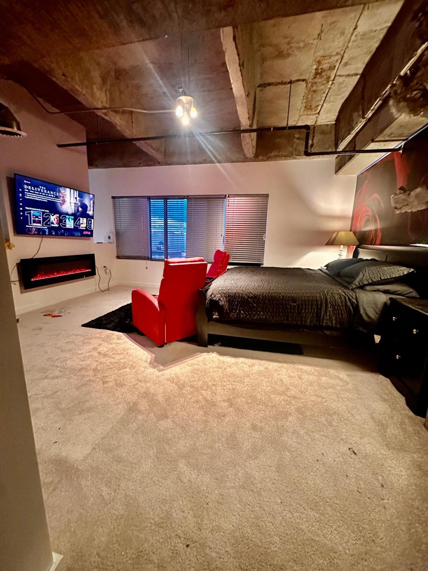 Grand 3br Loft In Atlantic Station *