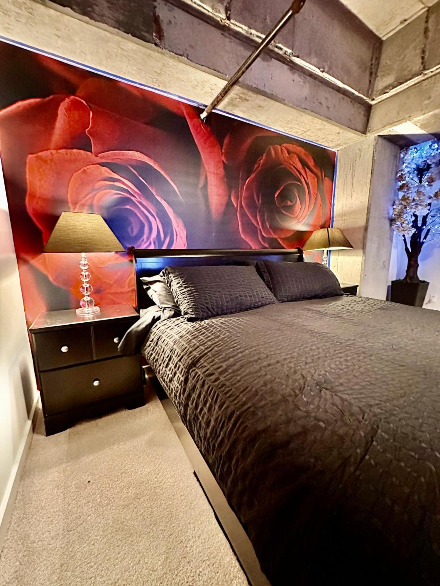 Grand 3br Loft In Atlantic Station Apartment *