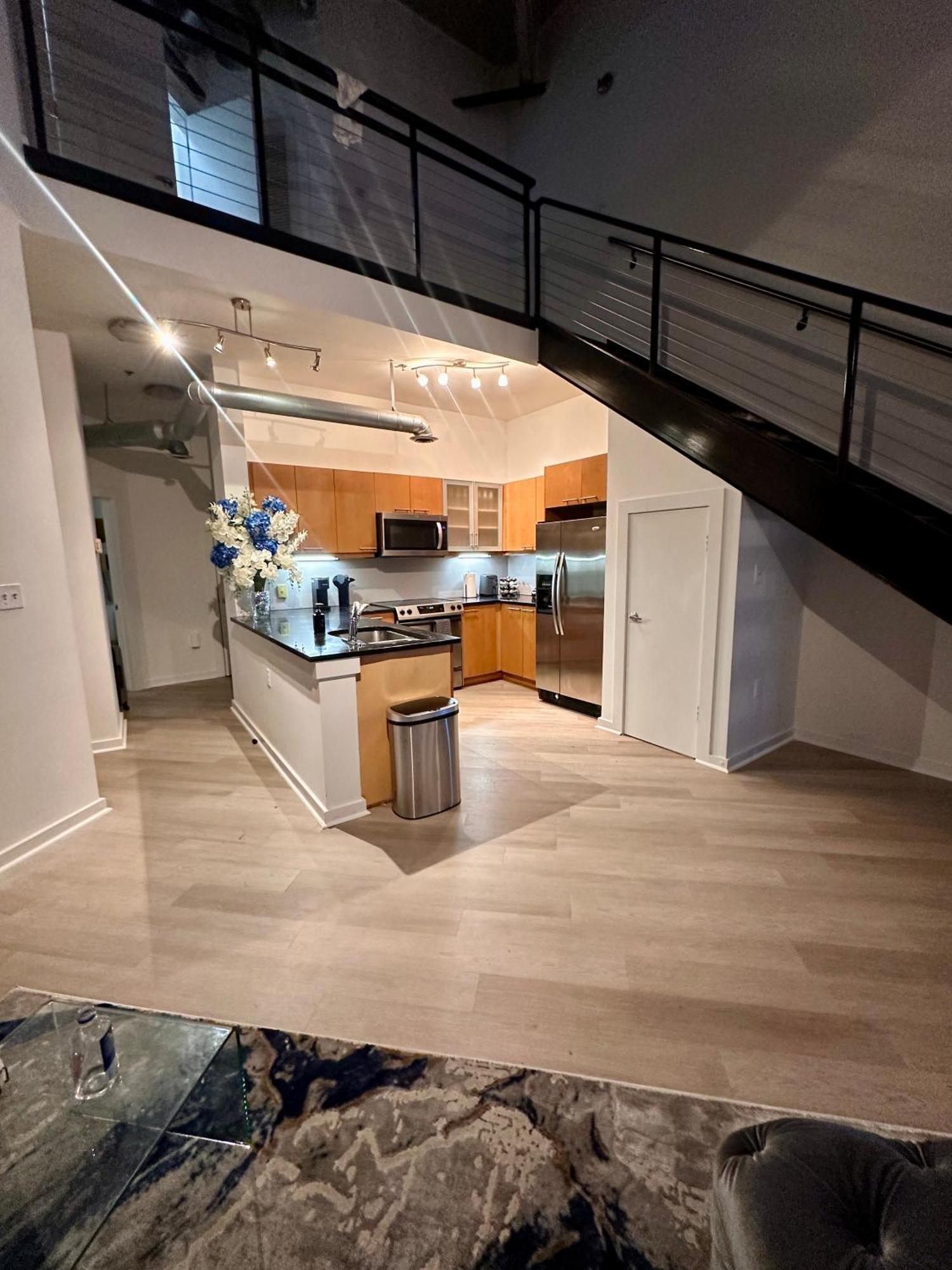 Grand 3br Loft In Atlantic Station Atlanta