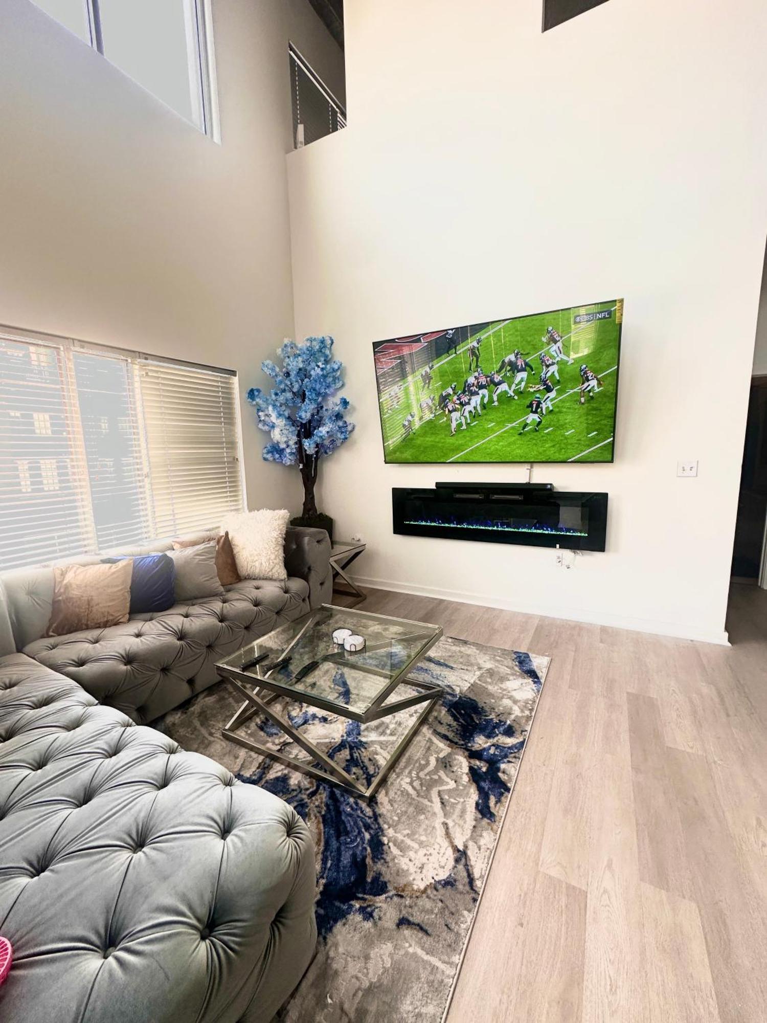 Apartment Grand 3br Loft In Atlantic Station Atlanta