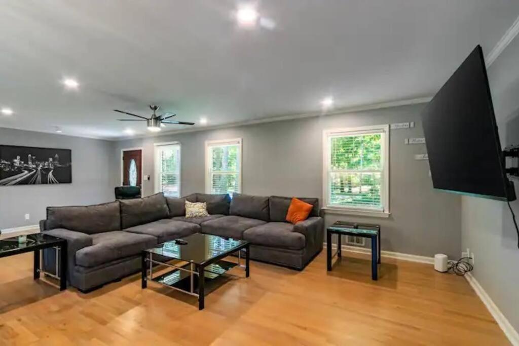 Spacious 4br By Airport & Shops! Atlanta