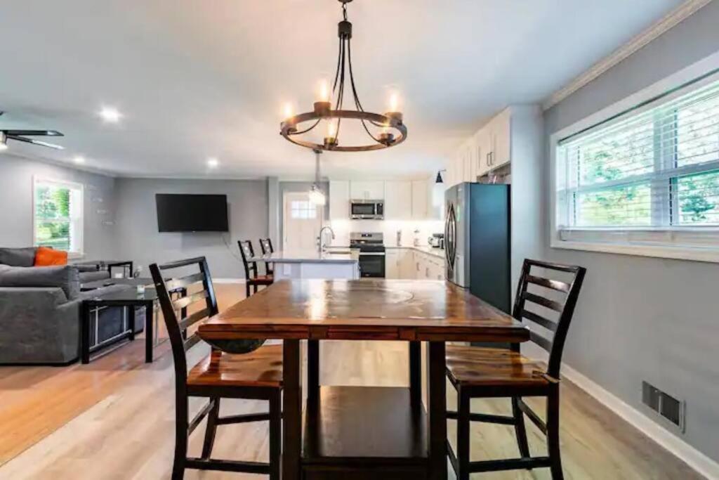 Spacious 4br By Airport & Shops! Atlanta
