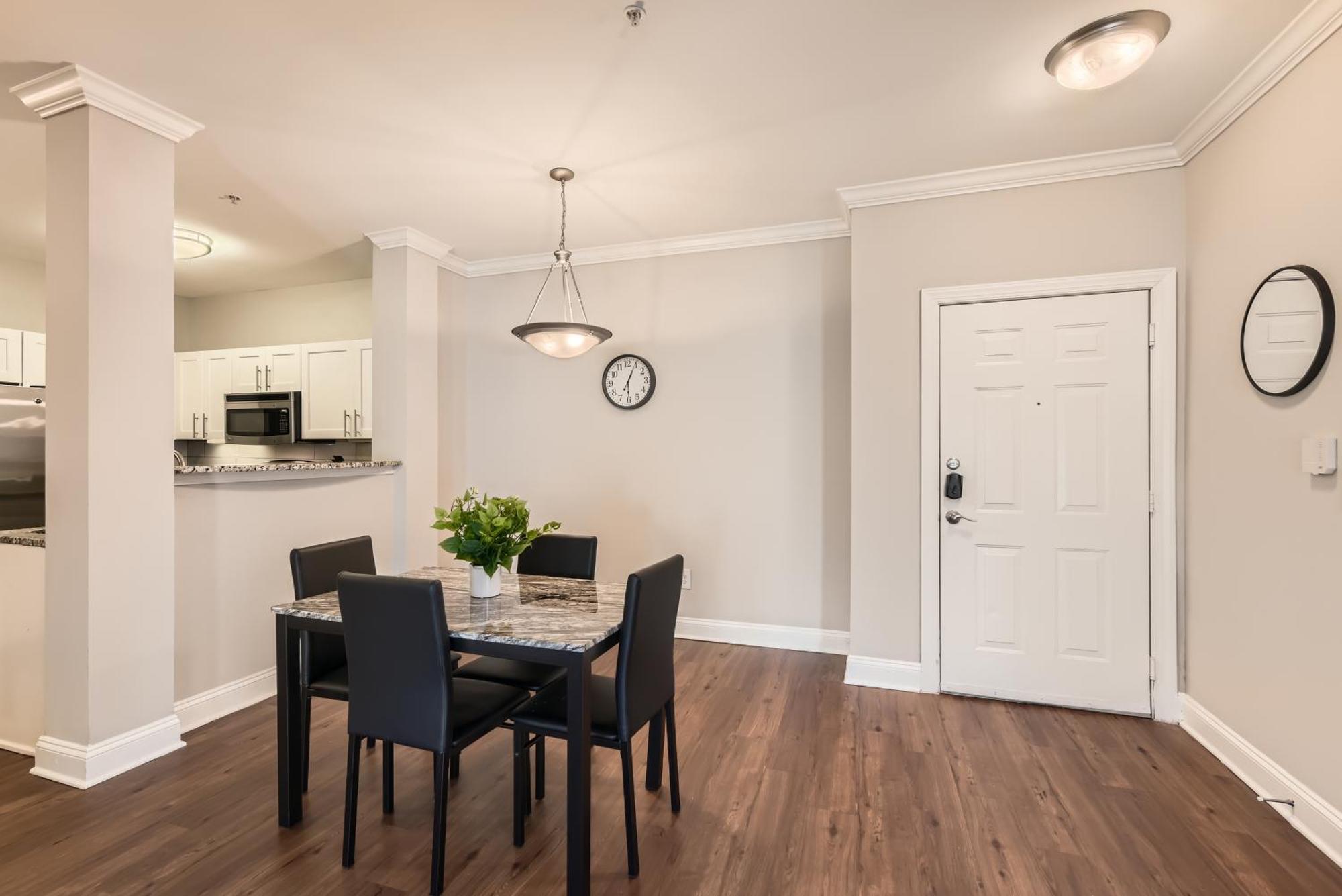Crest At Midtown 3501 L 2 Bedroom 2 Bathroom * Atlanta