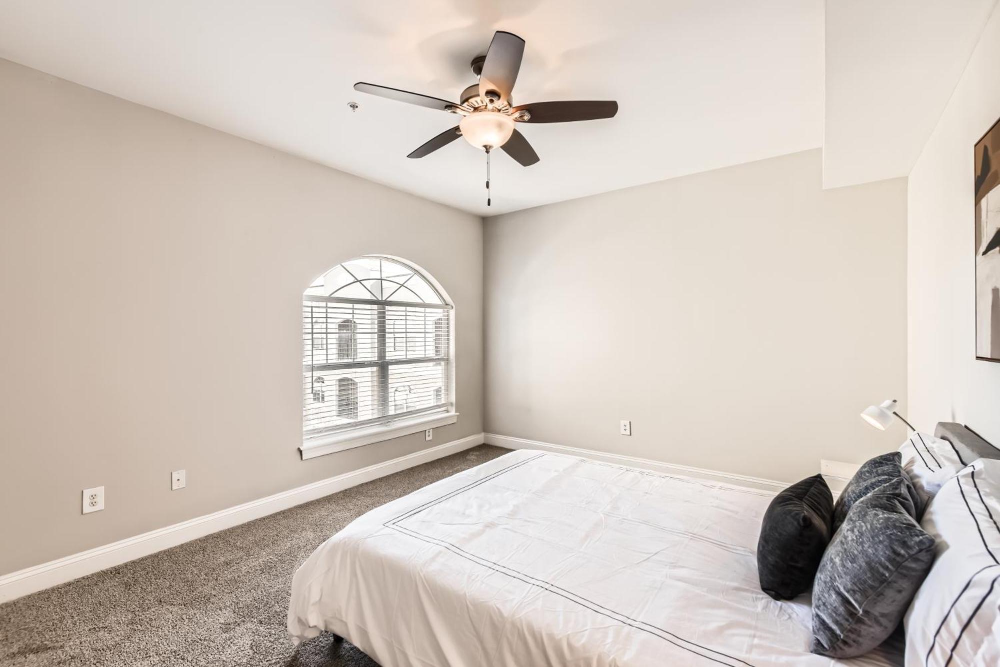Apartment Crest At Midtown 3501 L 2 Bedroom 2 Bathroom Atlanta