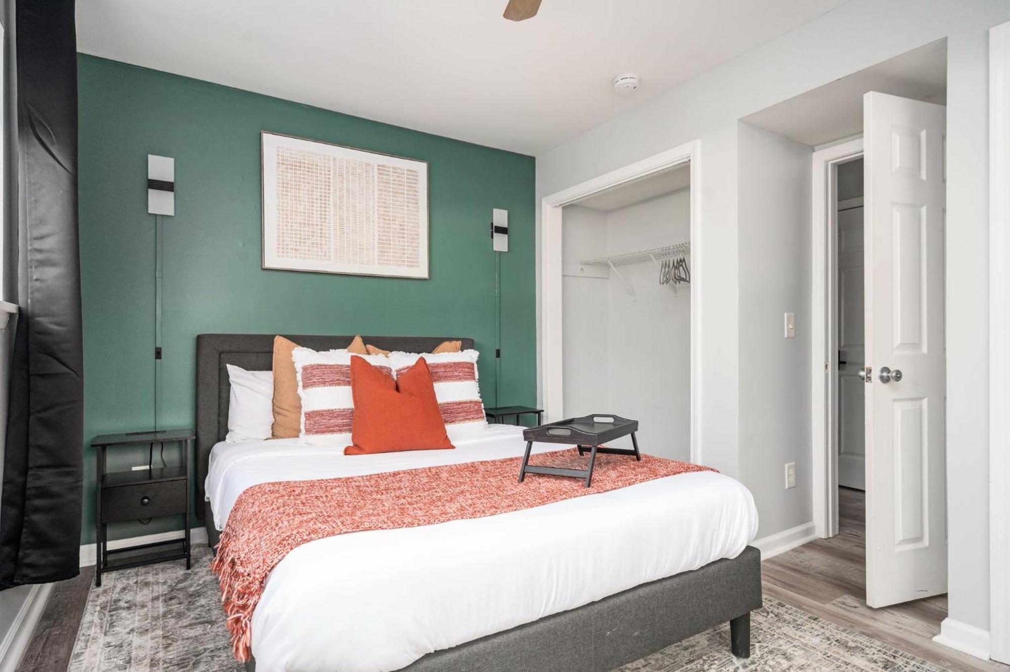 Quiet & Quaint Apartment, 5 Mins To Airport And 15 Mins To Downtown * Atlanta