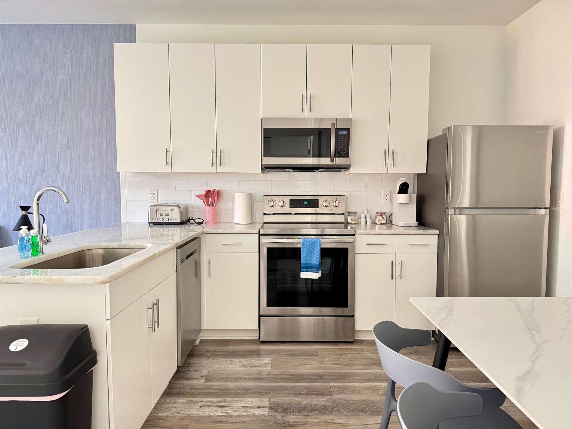 Apartment Luxury New 1b1b Private Balcony W Dryer Washer 525pkwy