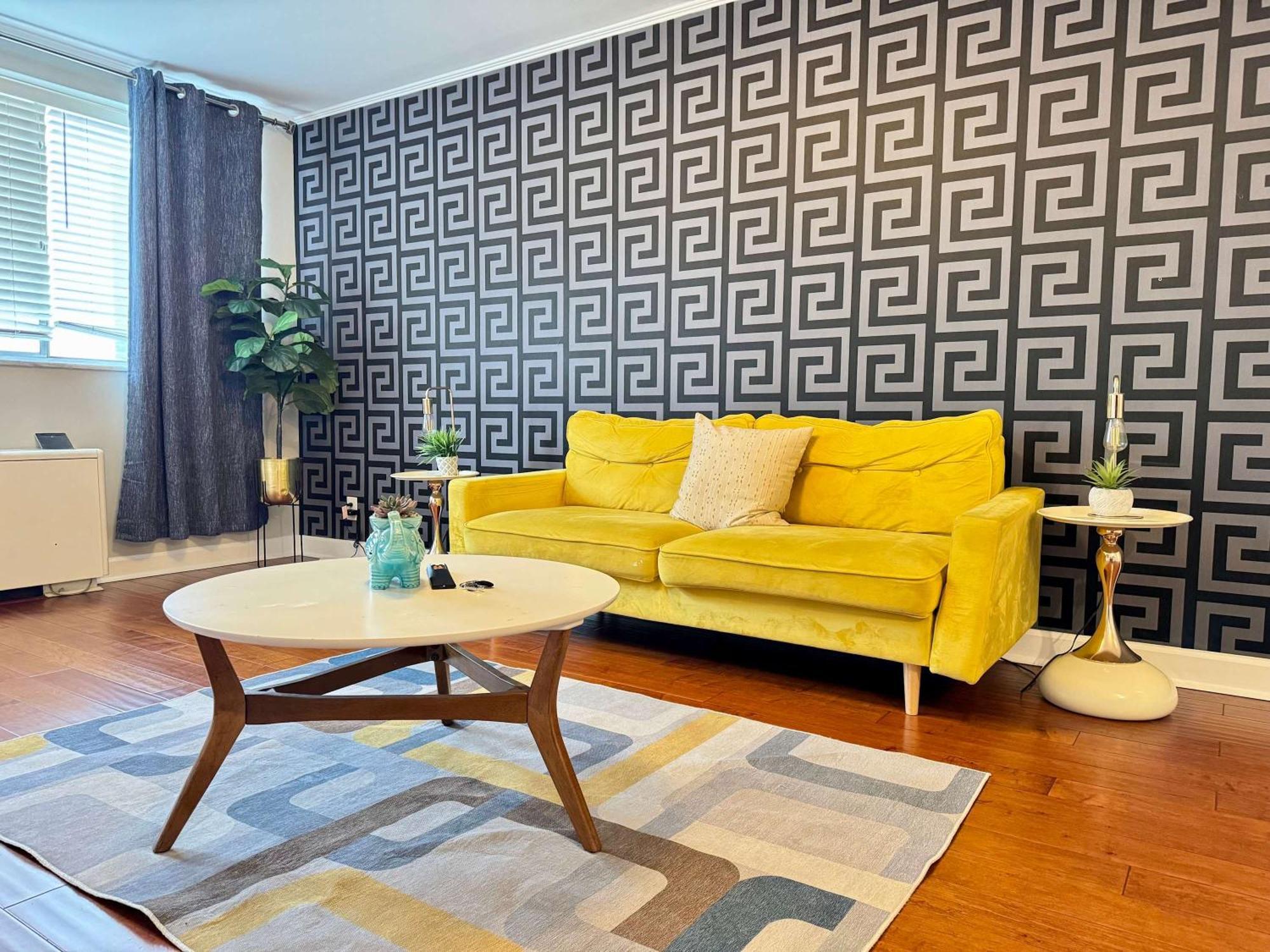 Holiday home 2br Chic Downtown Atl W Free Parking Lm602 Atlanta