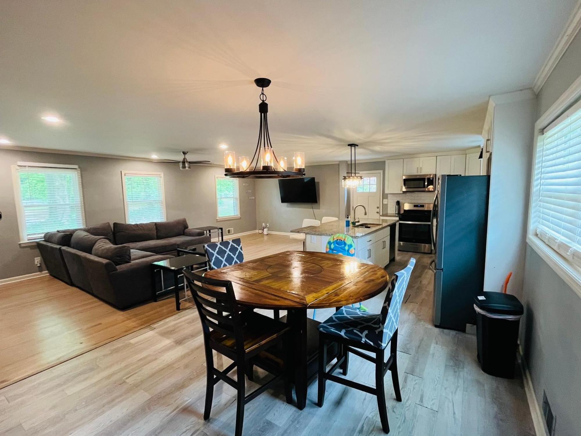 Spacious 4br By Airport & Shops! Atlanta