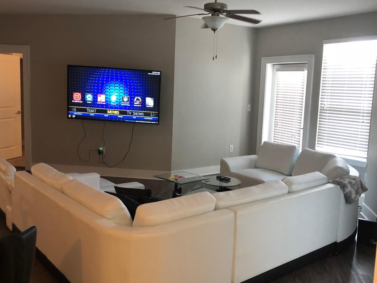 Buckhead Palace Apartment *